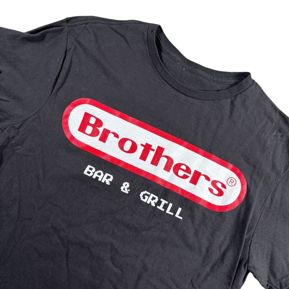 Gamer Brothers Bar & Grill Mens Graphic Tee Black Crew Neck Sz S Funny Street